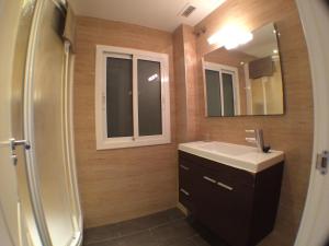 Koupelna v ubytování Apartamento zona playa de San Sebastian + 13 fotografií