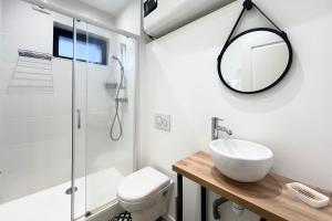 Vonios kambarys apgyvendinimo įstaigoje Appart T2 quartier résidentiel