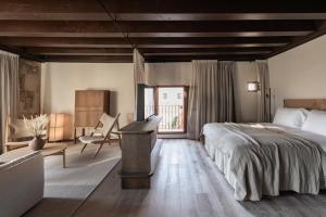 Postel nebo postele na pokoji v ubytování Nobis Hotel Palma, a Member of Design Hotels + 37 fotografií