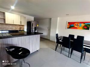Köök või kööginurk majutusasutuses Apartamento Amplio en medellín