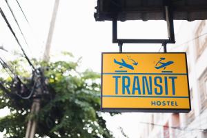 TRANSIT Donmueang Airport HOSTEL的证书、奖牌、标识或其他文件