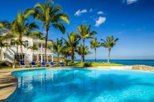 Πισίνα στο ή κοντά στο Luxury Oceanfront Villa with Amazing Views