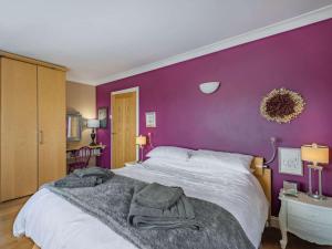 Ένα ή περισσότερα κρεβάτια σε δωμάτιο στο 4 Bed in Manby 87031
