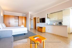 Nhà bếp/bếp nhỏ tại #198 Club Praia Mar by Home Holidays