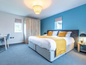 Ένα ή περισσότερα κρεβάτια σε δωμάτιο στο 2 Bed in St. Mellion 87705 +42 φωτογραφίες