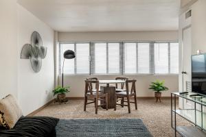 Gallery image of Clean and Cozy with a View 1BR with Gym in Harrisburg