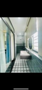 Koupelna v ubytování Khách sạn An An