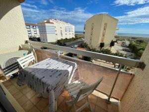 Μπαλκόνι ή βεράντα στο T2+cabine, clim, parking privé, 4 pers, Le Barcarès - FR-1-81-430 +7 φωτογραφίες