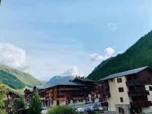 Fotografia z galérie ubytovania Studio cabine avec mezzanine à 300m du centre et 450m des pistes à Val d'Isère - FR-1-411-61 v destinácii Val dʼIsère