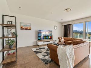 Телевизор и/или развлекательный центр в Ultimate Vacation Haven in GC