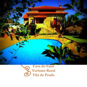 a picture of a house with a swimming pool at Casa do Faial - Braga in Braga