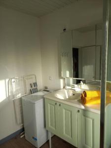 Φωτογραφία από το άλμπουμ του La petite maison σε Les Grandes-Ventes +12 φωτογραφίες