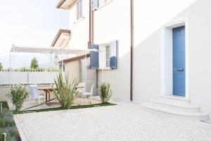 A balcony or terrace at Home by Massi