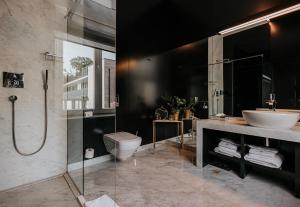 Kúpeľňa v ubytovaní Platinum Palace Boutique Hotel & SPA