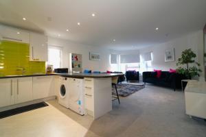 Φωτογραφία από το άλμπουμ του Glas-Go 2 bedroom Apartment 3 min walk to SECC Hydro FREE PARKING ONSITE στη Γλασκώβη