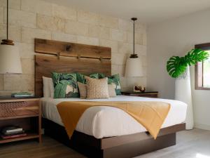 Tempat tidur dalam kamar di Hotel Wailea, Relais & Châteaux - Adults Only