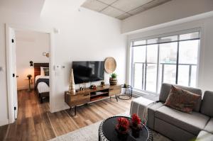 Gallery image of Downtown Penthouse Condo with Breathtaking City Views in Quebec City
