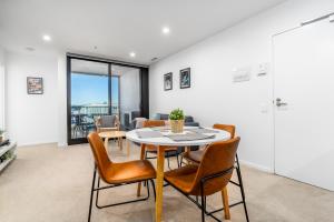 Posezení v ubytování Grand Central Towers Apt Resort-Style Amenities - Hosted by CanStay