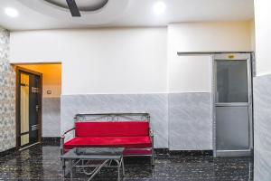 Posezení v ubytování FabHotel Sriya - City Center, Durgapur