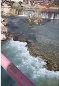 vista su un fiume con neve e ghiaccio di Stay near Beautiful San Felipe Creek. a Del Rio