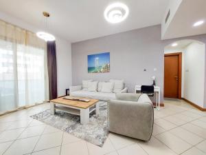 Posezení v ubytování 1 bedroom facing Pool, Close to Metro Station