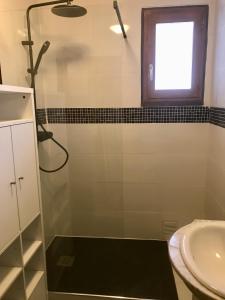 חדר רחצה ב-Appartement 2 à 4 personnes Luchon centre