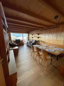 Posezení v ubytování Cozy apartment in St. Moritz