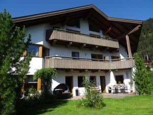Budynek, w którym mieści się apartament