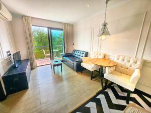 TV a/nebo společenská místnost v ubytování Venetian Residence