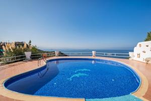 Hồ bơi trong/gần Seafront Villa Shore, Sea & Sun Villas