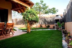 Ogród w obiekcie Vivienda Vacacional Orquidea