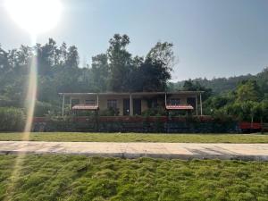 Φωτογραφία από το άλμπουμ του VRISA Mountain Retreat στο Pune +4 φωτογραφίες