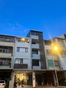 Το κτήριο όπου στεγάζεται  το δωμάτιο σε οικογενειακή κατοικία