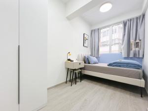 Student Accommodation - 188 Wan Chai Road 객실 침대