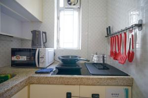 Nhà bếp/bếp nhỏ tại Student Accommodation - 290 Hennessy Road