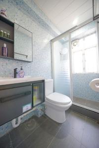 Phòng tắm tại Student Accommodation - 290 Hennessy Road