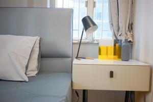Giường trong phòng chung tại Student Accommodation - 290 Hennessy Road