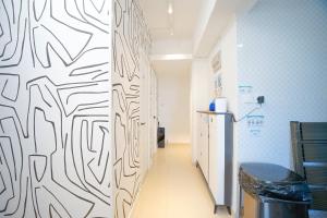 Nhà bếp/bếp nhỏ tại Student Accommodation - 290 Hennessy Road