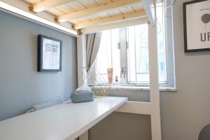 Ảnh trong thư viện ảnh của Student Accommodation - 290 Hennessy Road ở Hong Kong