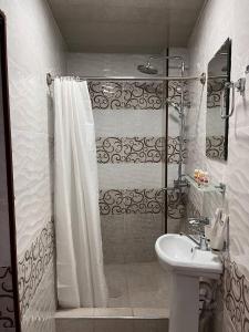 Um banheiro em Lalibey hotel