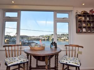 Joogid majutusasutuses 2 Bed in Polruan PC041