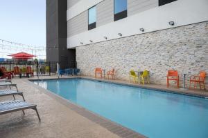 Bazén v ubytování Home2 Suites By Hilton Cullman nebo v jeho okolí