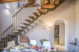 A seating area at Amore Rentals - Appartamento Caruso