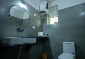 A bathroom at THE CONIFER