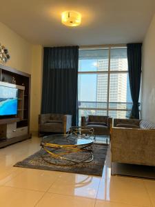 Oleskelutila majoituspaikassa Spacious Apartment in Dubai Downtown