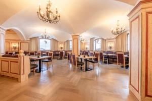 Restauracja lub miejsce do jedzenia w obiekcie Hotel Bergjuwel