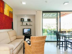 Μια τηλεόραση ή/και κέντρο ψυχαγωγίας στο Birdie 13 by VillaGranCanaria