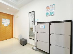 Galeri foto Student Accommodation - 26 Man Yuen Street di Hong Kong