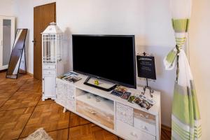 TV a/nebo společenská místnost v ubytování Traumschmiede