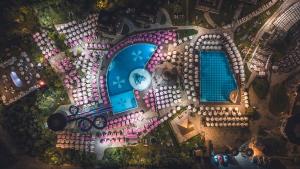 Πισίνα στο ή κοντά στο Glass Domes - by The Wind Mills Hydropark +10 φωτογραφίες